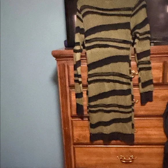 Fashion Nova Olive and Black Knit Dress - Picture 4 of 4